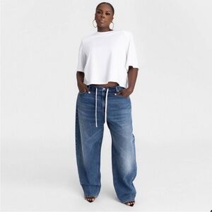 KBB by KAHLANA x Target The Lynnox Jean
Women’s Mid-Rise Barrel Leg Size 18